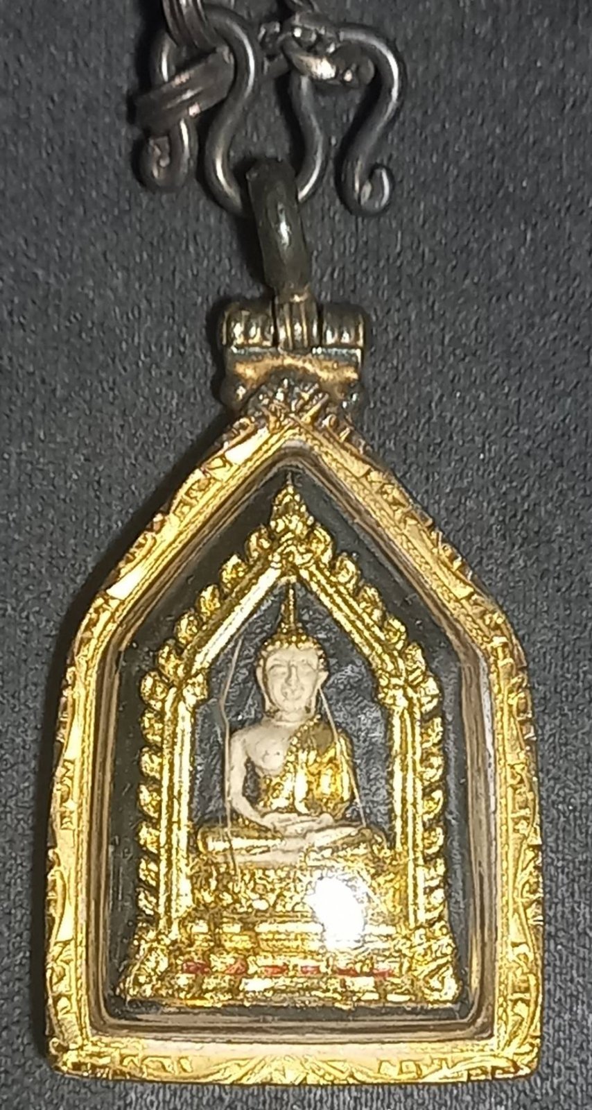 735033_0.jpg